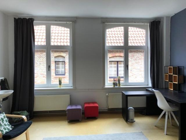 By Lot 3 Hôtel capsule *