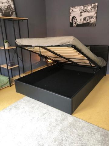 By Lot 3 Hôtel capsule